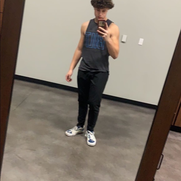 Meet your Posher, Michael - Picture 7 of 8